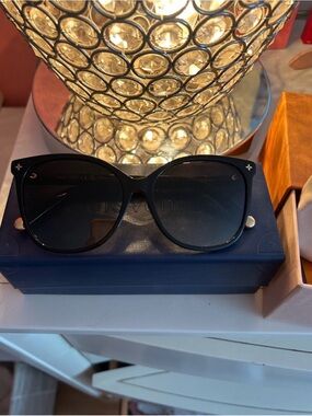 Louis Vuitton Black Oversized Women's Sunglasses